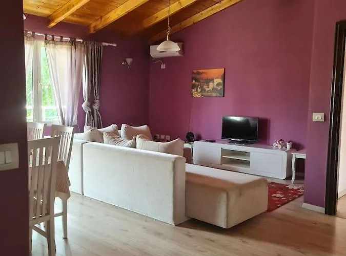 Penthahouse Shallvare *